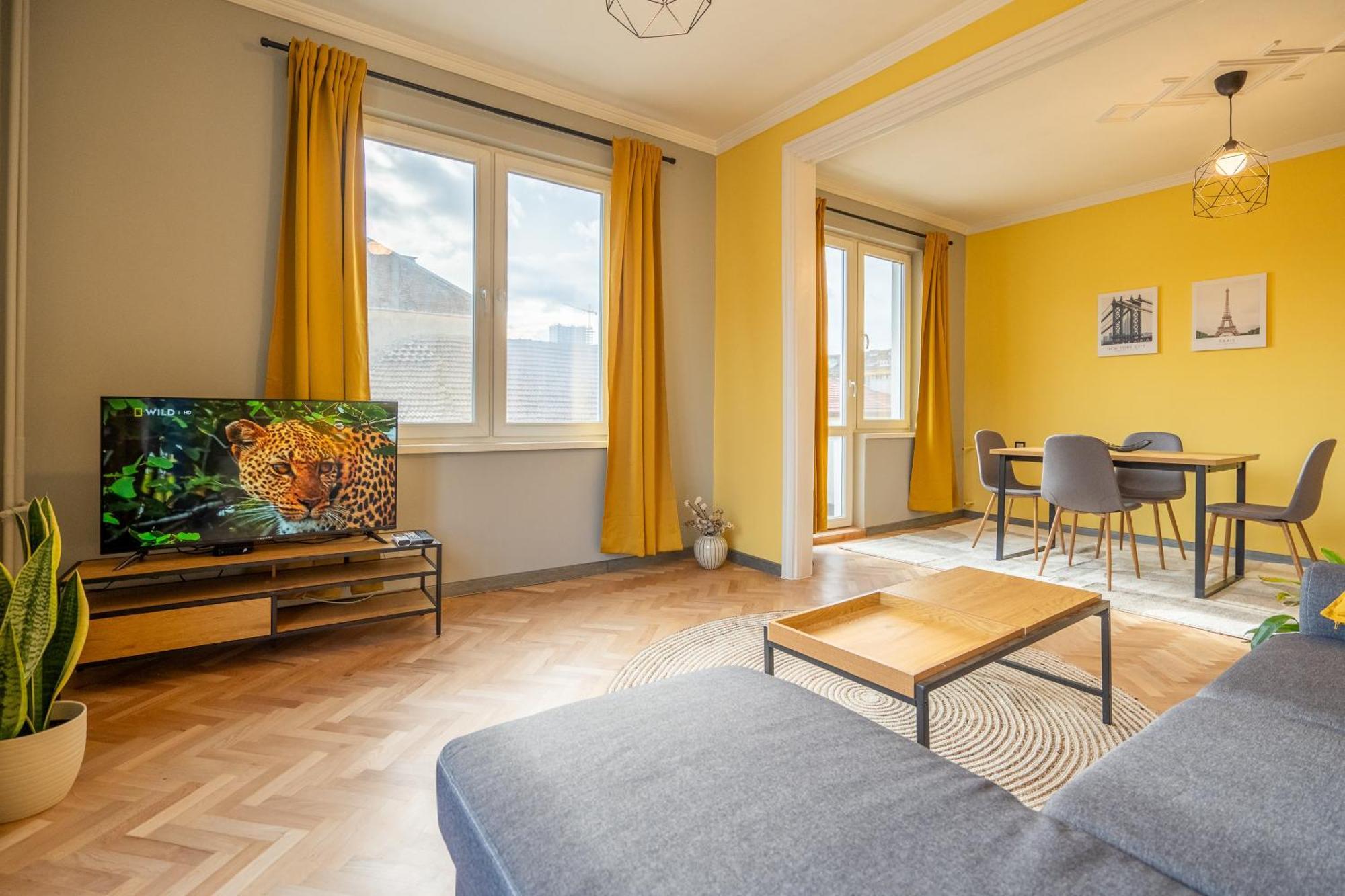Golden Glow Apartament *